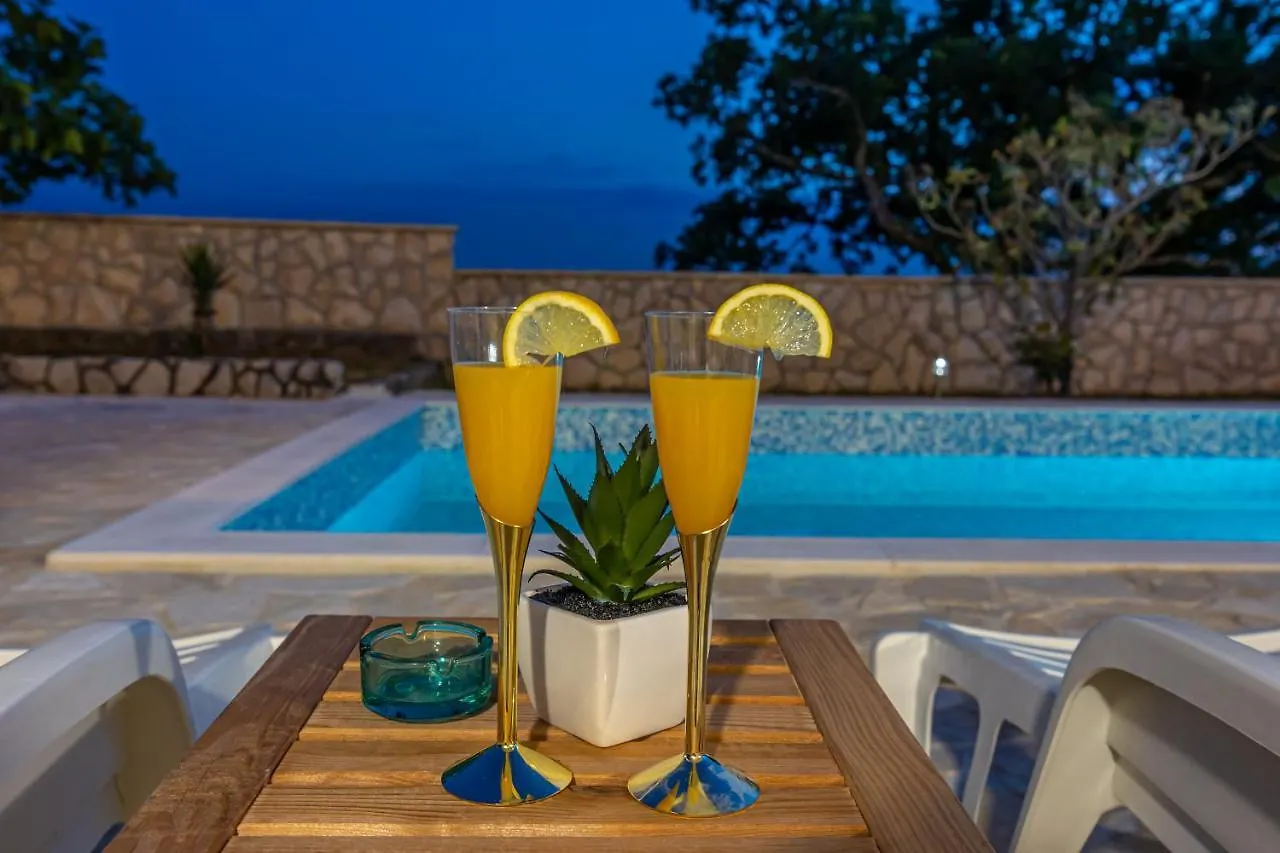 Bella Adria Apartmani Dramalj