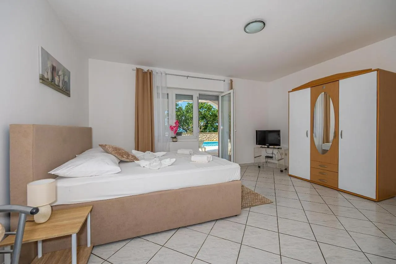Bella Adria Apartmani Dramalj