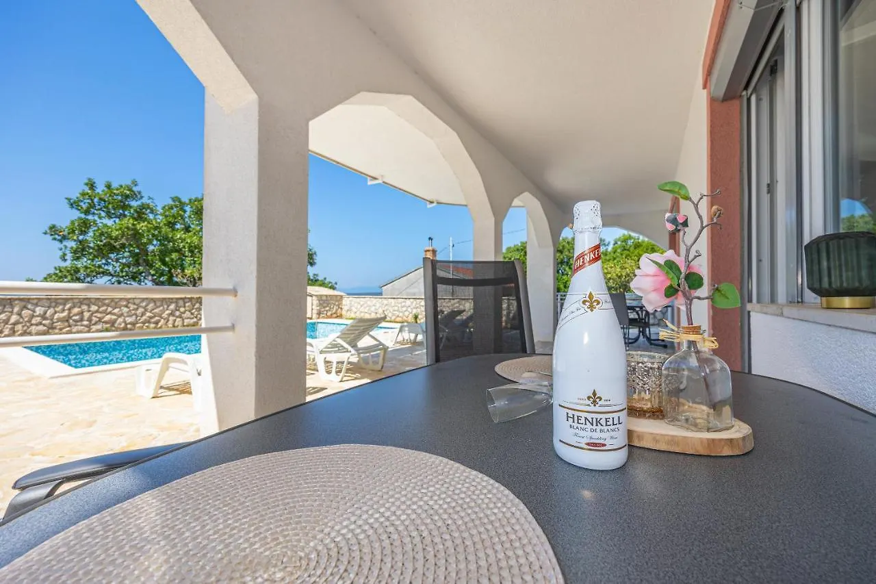 Bella Adria Apartmani Dramalj 0*,